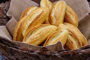 2. Bánh mì
