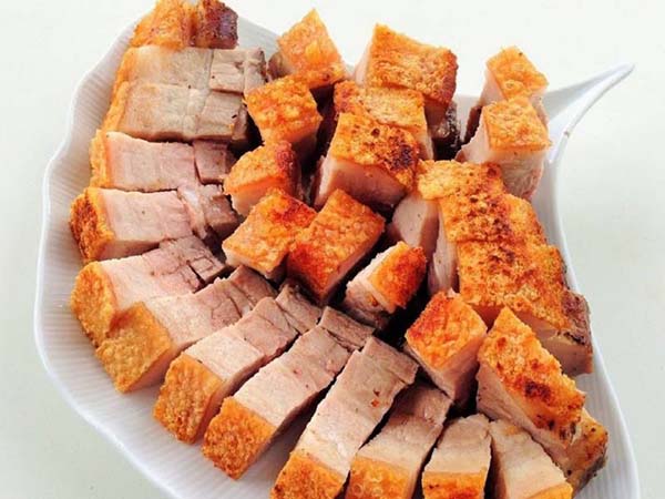 1. Thịt ba chỉ chiên giòn