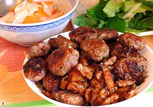 1. Thịt bằm viên nướng
