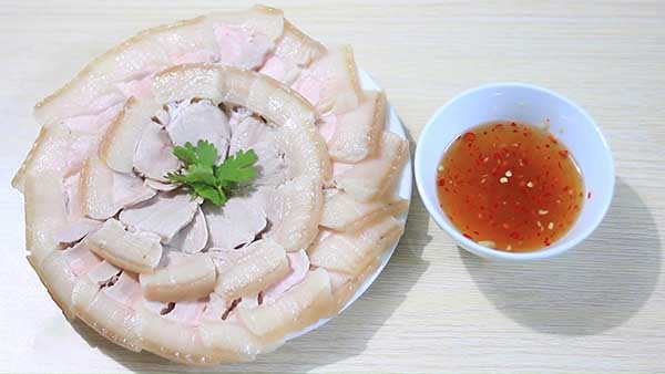 1. Thịt lợn luộc